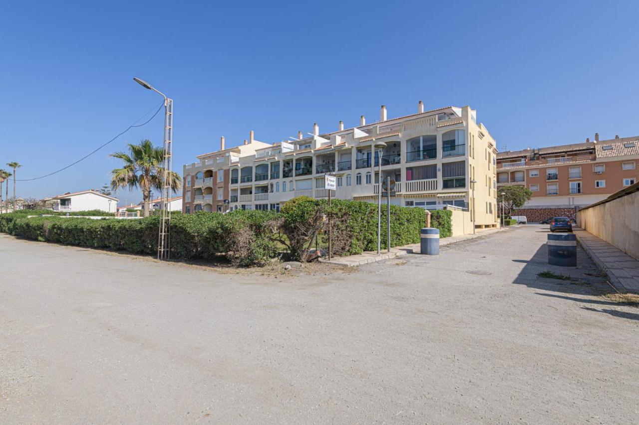 Wintowinrentals Amazing Front Sea View & Relax Торре-де-Бенагальбон Экстерьер фото