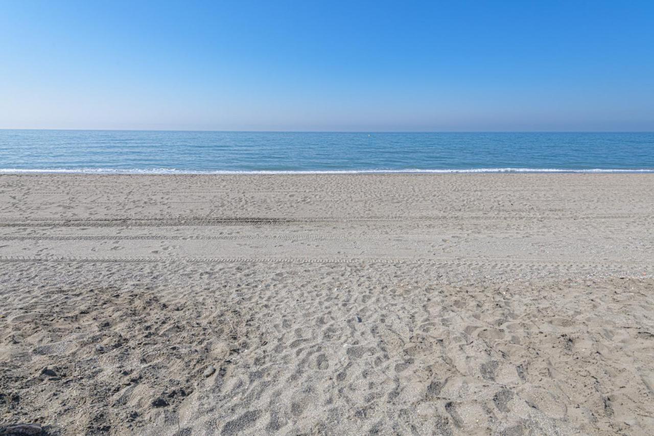 Wintowinrentals Amazing Front Sea View & Relax Торре-де-Бенагальбон Экстерьер фото